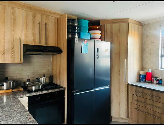 2 BEDROOM HOUSE FOR SALE IN KWAZAKHELE
